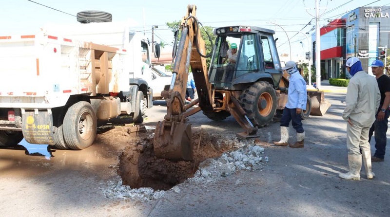 Se requieren recursos del Gobierno Federal para substituir el drenaje colapsado en Ahome: Genaro García
