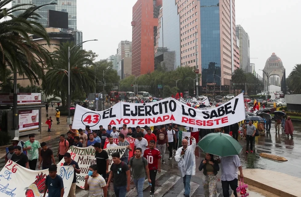 Poder Judicial ordenó al Ejército no destruir documentos del caso Ayotzinapa