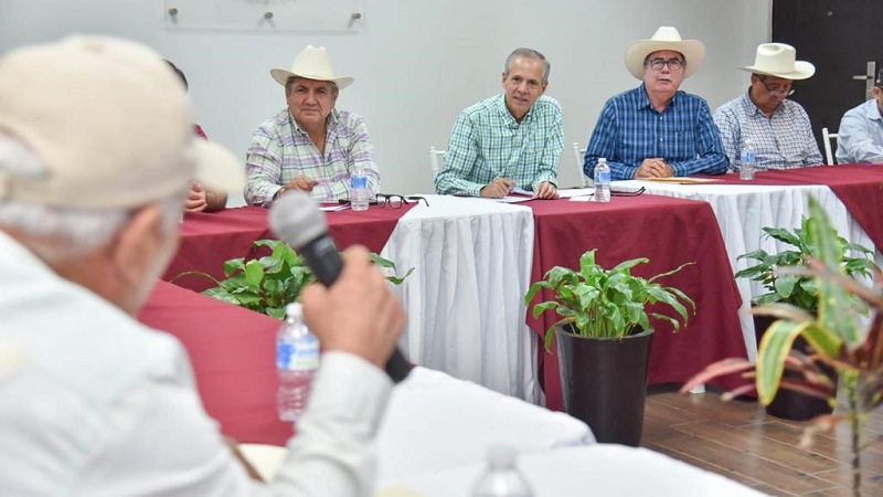 Fructífera reunión de trabajo del alcalde Gerardo Vargas con comisariados del Valle del Carrizo