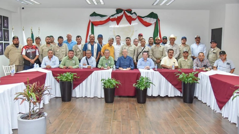 Alcalde de Ahome se reúne con personal de JAPAMA para revisar condiciones en plantas potabilizadoras