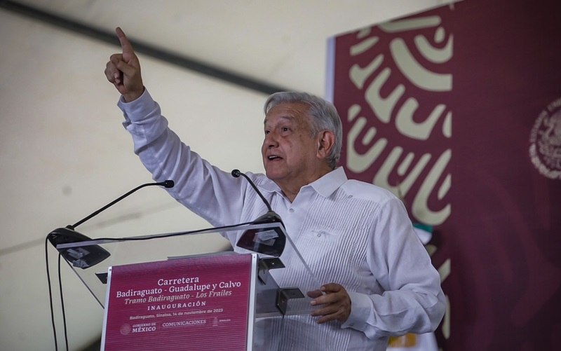 Se han invertido 2,866 mdp en la carretera Badiraguato-Parral: López Obrador