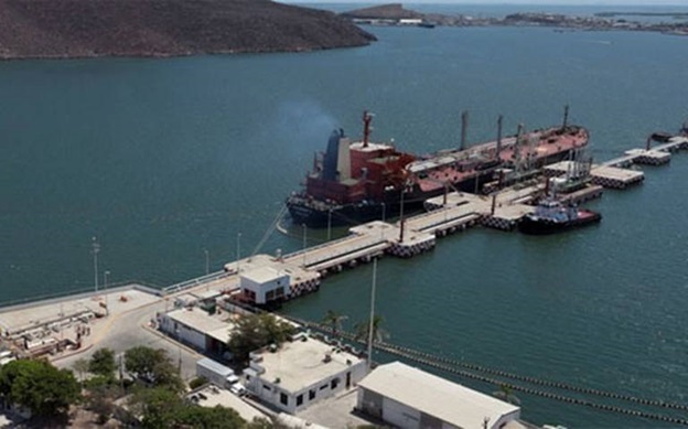 Fuga de amoniaco en puerto de Topolobampo alerta a población