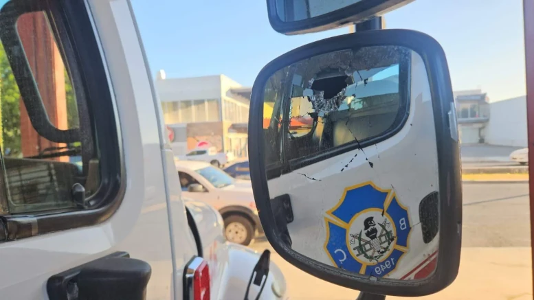 camión de bomberos baleado