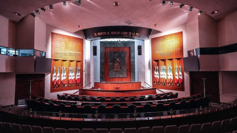 Diputados realizan reunión a puerta cerrada para tratar solicitud de desafuero a alcalde de Ahome, Gerardo Vargas Landeros.