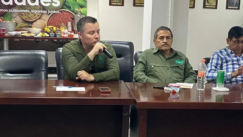 dirigentes de CAADES