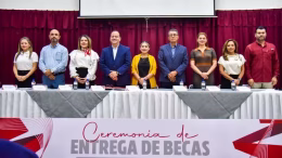 estudiantes de ahome reciben becas