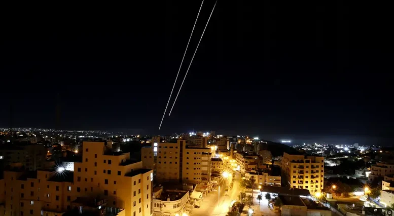 ataque con cohetes en irán