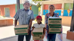 pescadores reciben despensas