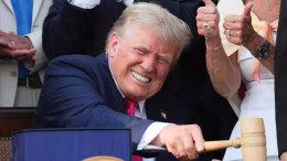 trump promulga ley fiscal