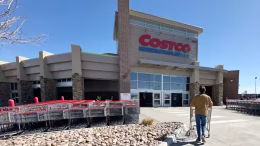 entrada tienda costco