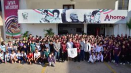 antonio menendez abandera a deportistas