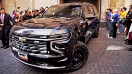 camioneta del embajador ron johnson