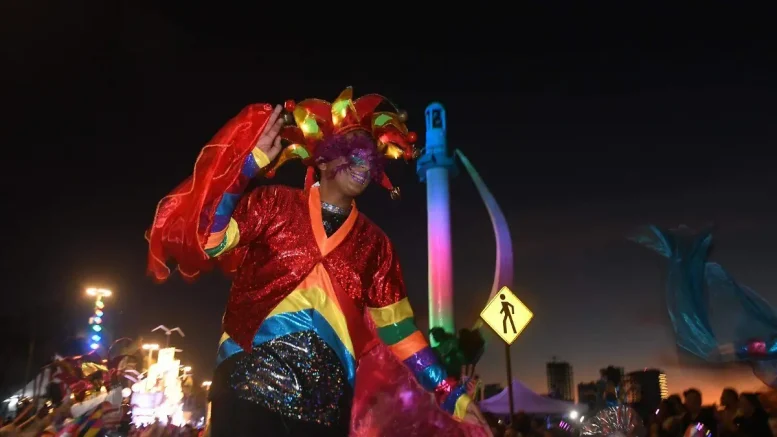 participante en carnaval de mazatlan