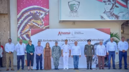 autoridades civiles y militares en ayuntamiento de ahome