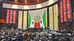 cámara de senadores en votación