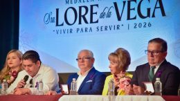 comite de entrega medalla lore de la vega