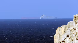 Iran cierra estrecho de Ormuz
