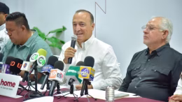 antonio menendez en conferencia de prensa