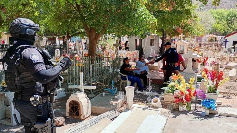 festejo dia de las madres en panteones de ahome