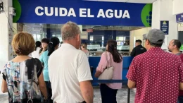 gente pagando en japama