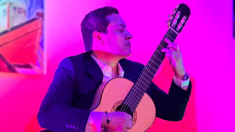 guitarrista francisco bibriesca