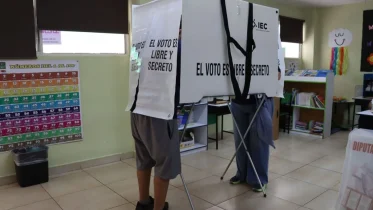 votantes en casilla de coahuila