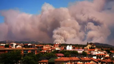 humo sobre la adrada cerca de madrid