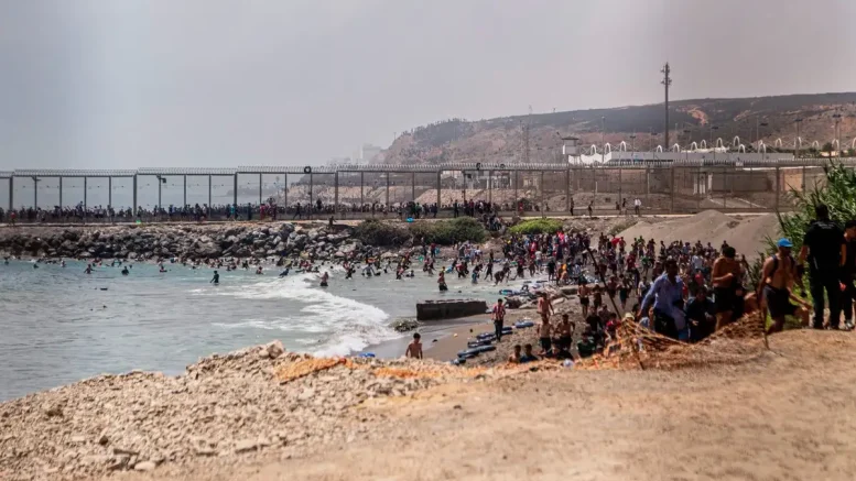 inmigrantes llegan a ceuta