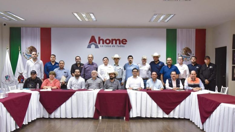 reunión de productores pecuarios y autoridades de ahome