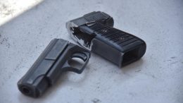 pistola desarmada