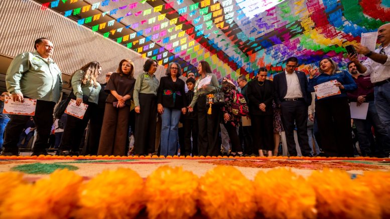 entrega de reconocimientos a maestros, maestras y trabajadores estatales por concurso de altares