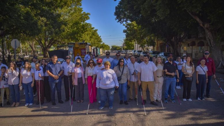marcha para promover la empatía con discapacitados visuales.