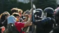 policias reprimen a estudiantes en paris