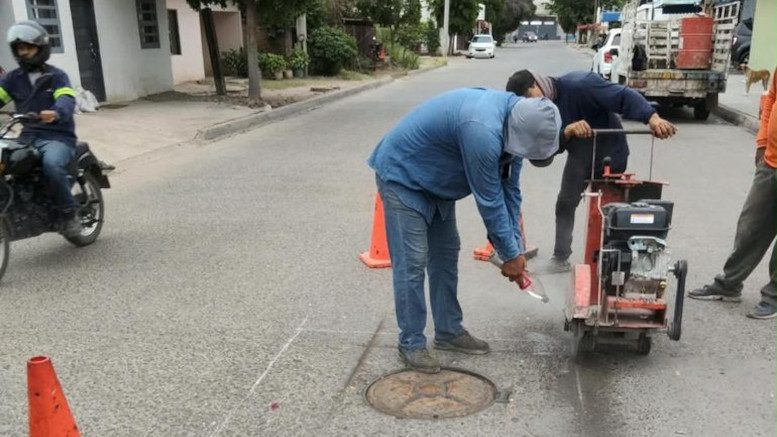 trabajo de bacheo de calles